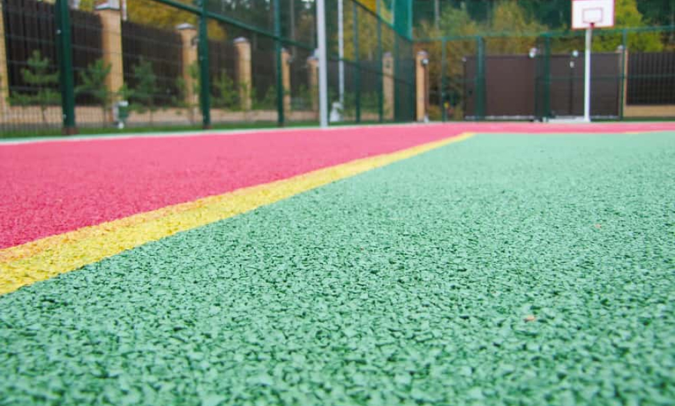 О преимуществах применения резинового покрытия для спортивных площадок 2